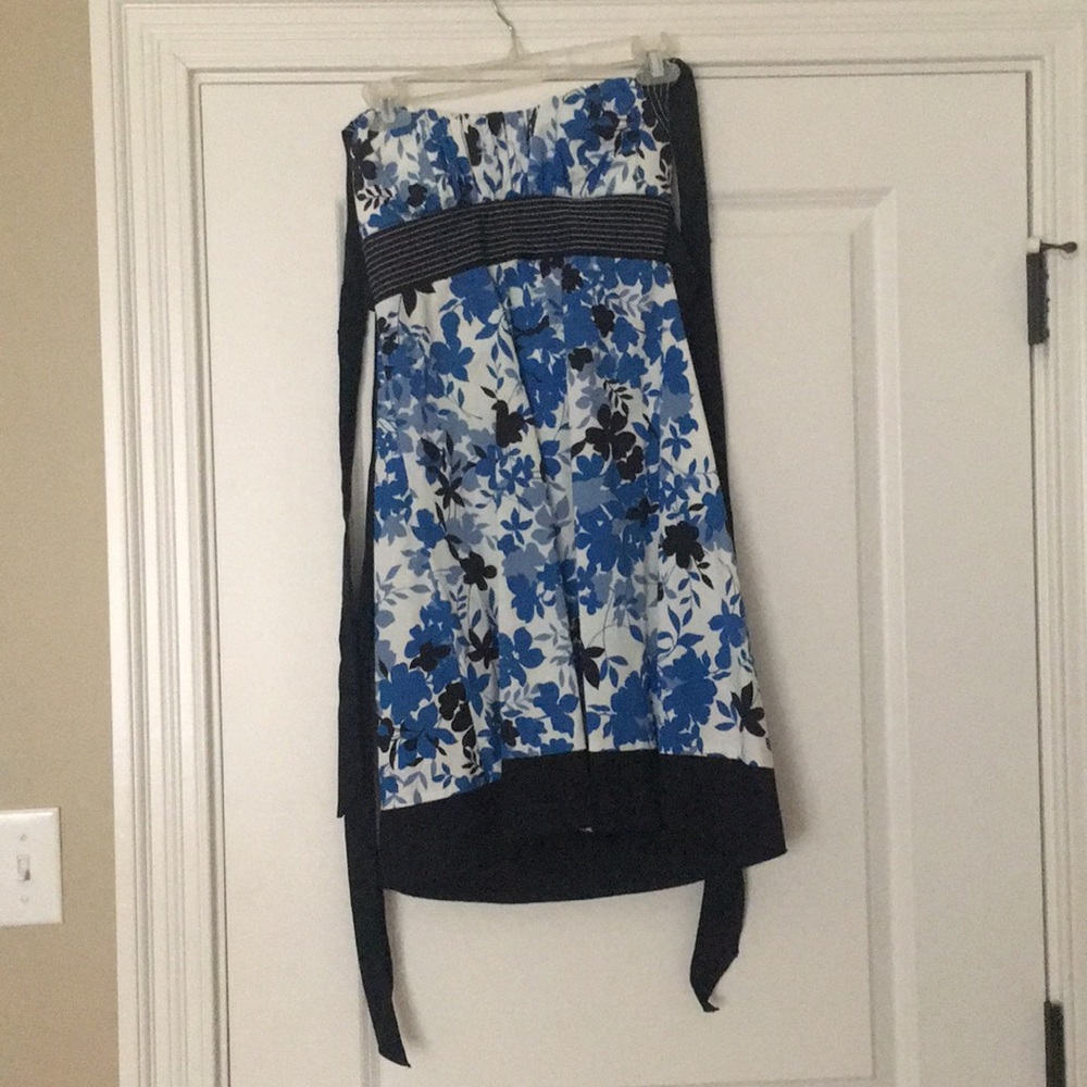 Blue, black, and white floral tie up dress!